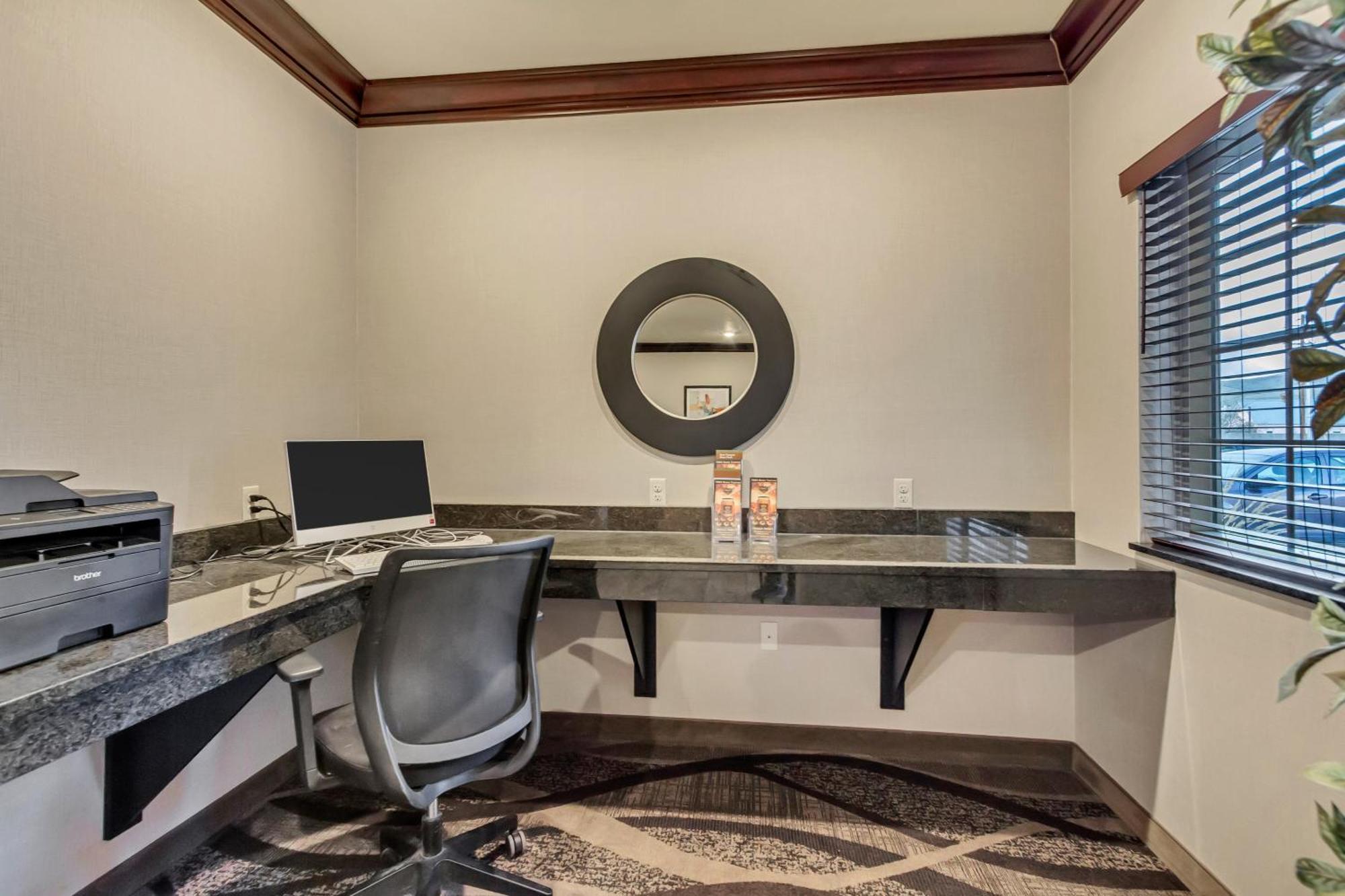 Comfort Inn & Suites Morgan - South Ogden Экстерьер фото