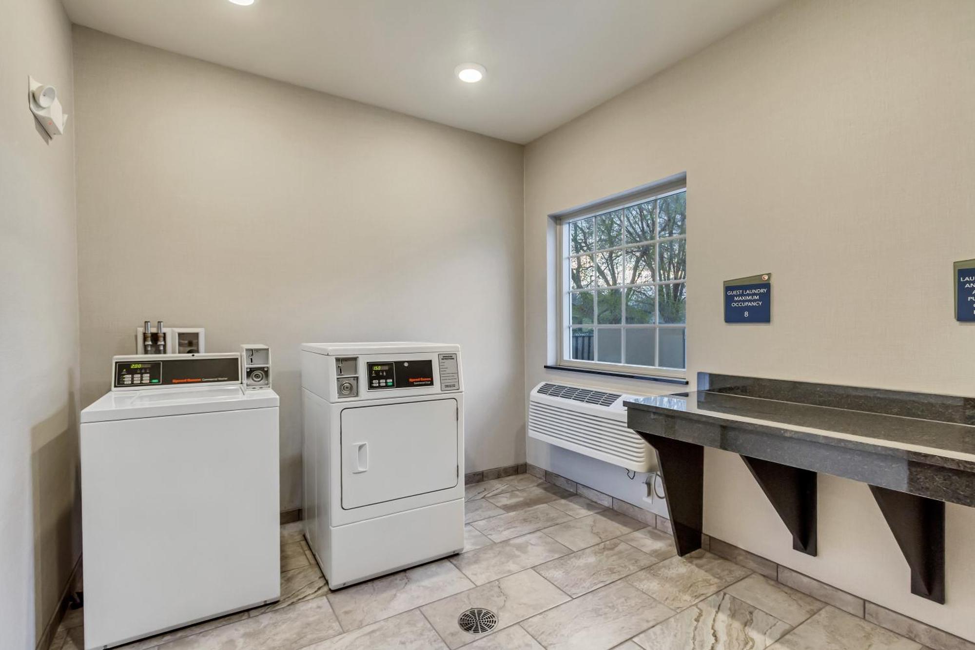 Comfort Inn & Suites Morgan - South Ogden Экстерьер фото